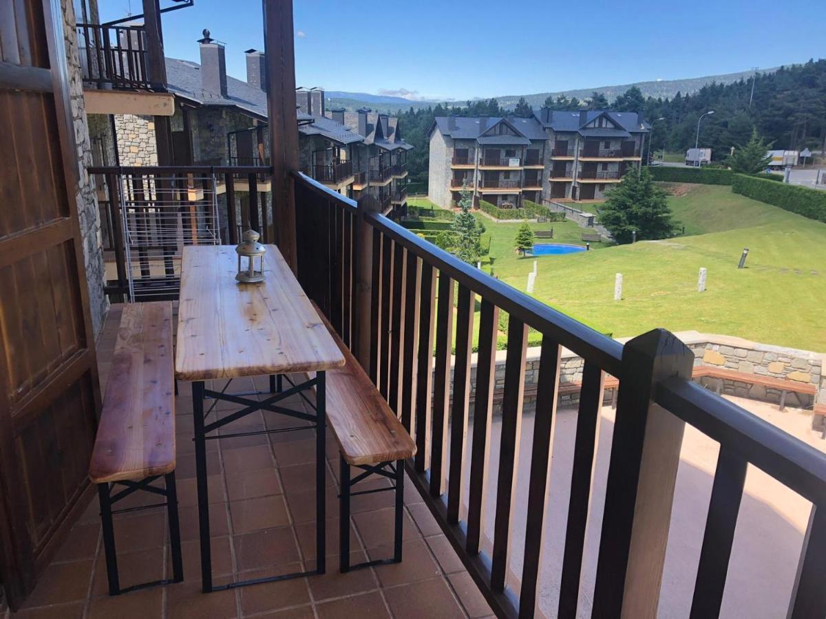 阿尔普Panoramic Residencia Pista Llarga公寓 外观 照片