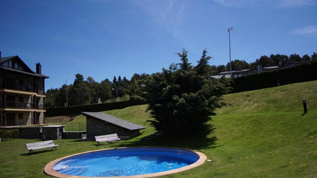 阿尔普Panoramic Residencia Pista Llarga公寓 外观 照片